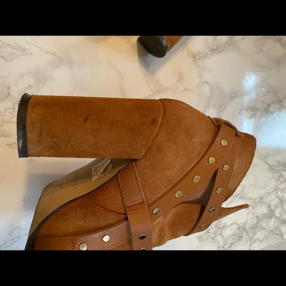 Topshop Suede Stud Strap Boots - Picture 6 of 7